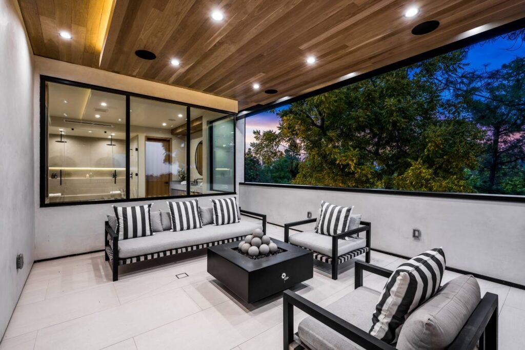 Custom Home Building in Malibu