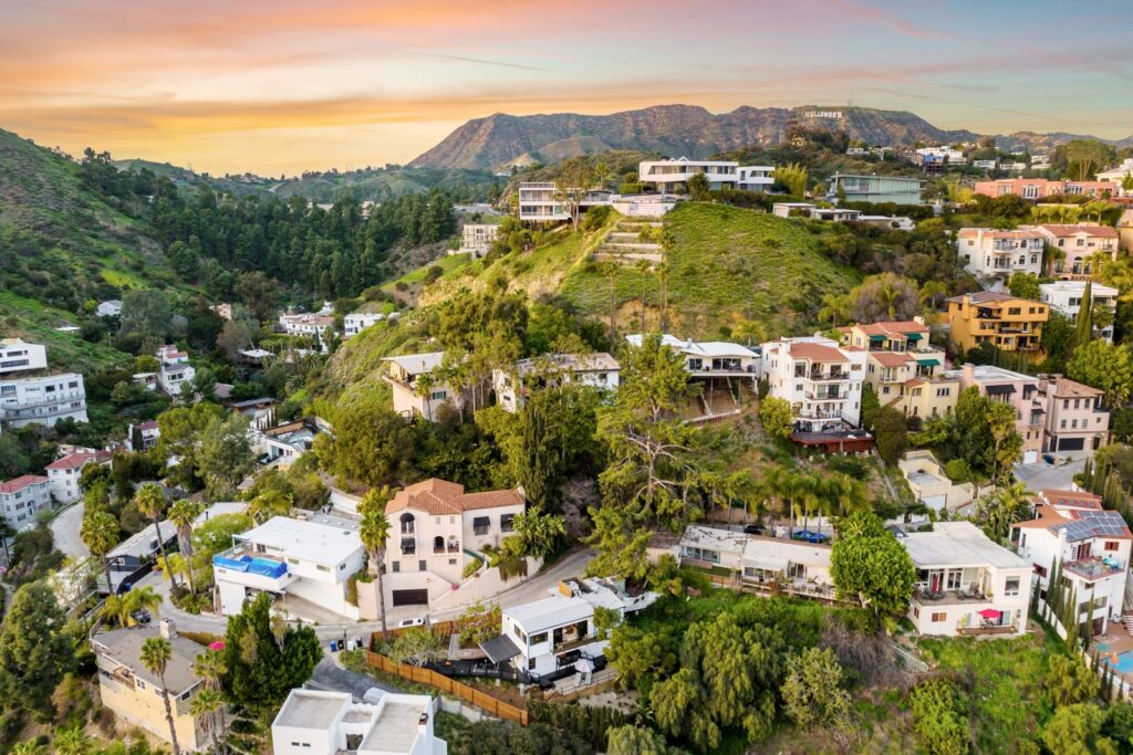 custom home building in Pacific Palisades